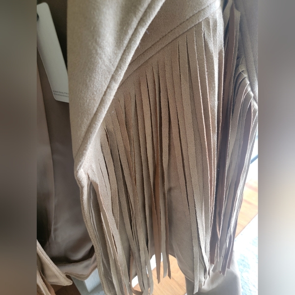 VICI Walford Cropped Fringe Faux Suede Jacket – Brown size small - Picture 5 of 6